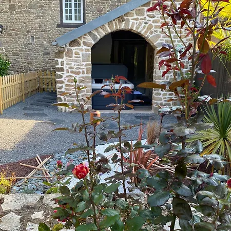 Les Gites Romeline Montviron Exterior photo