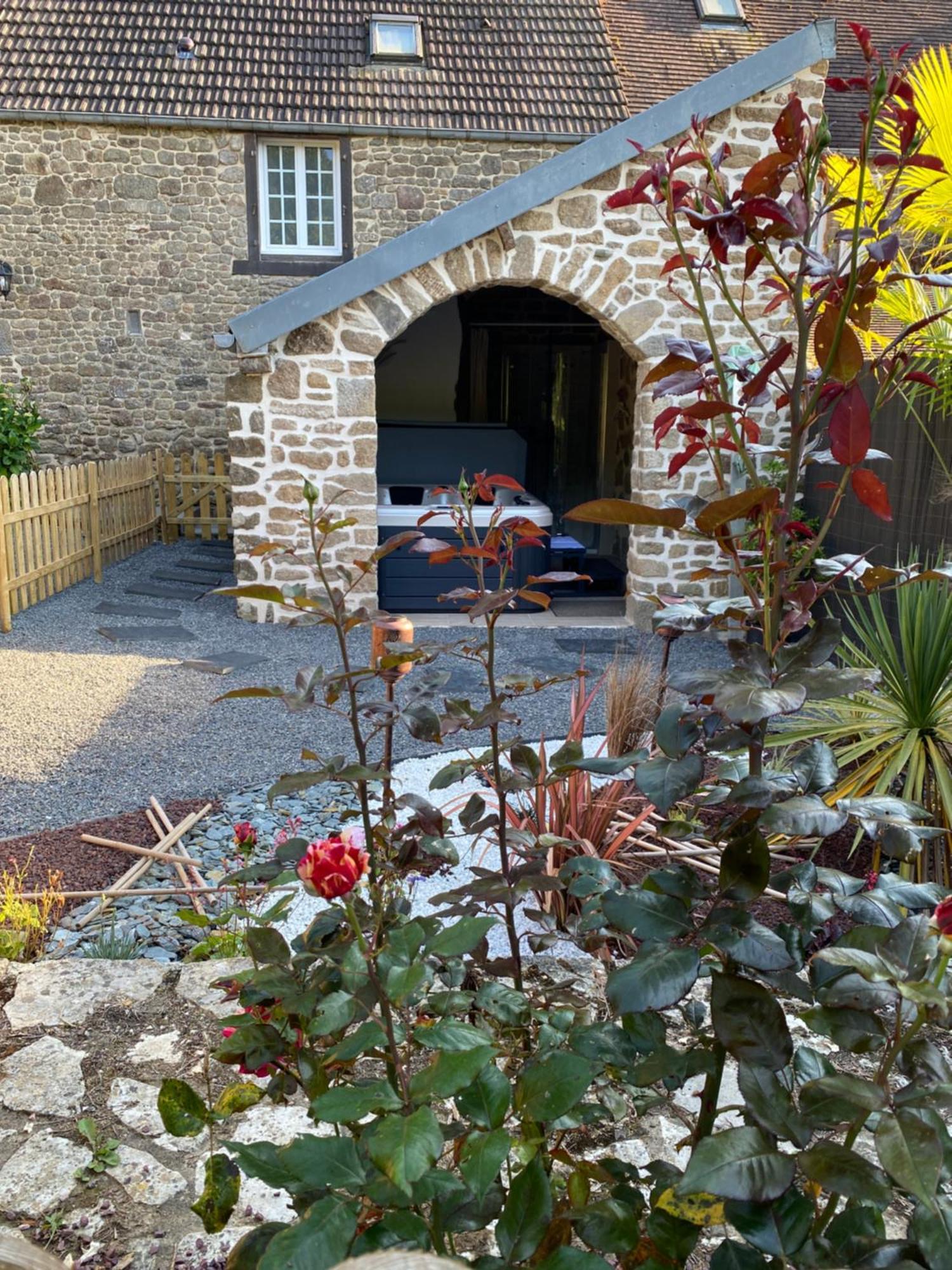 Les Romeline Apartment