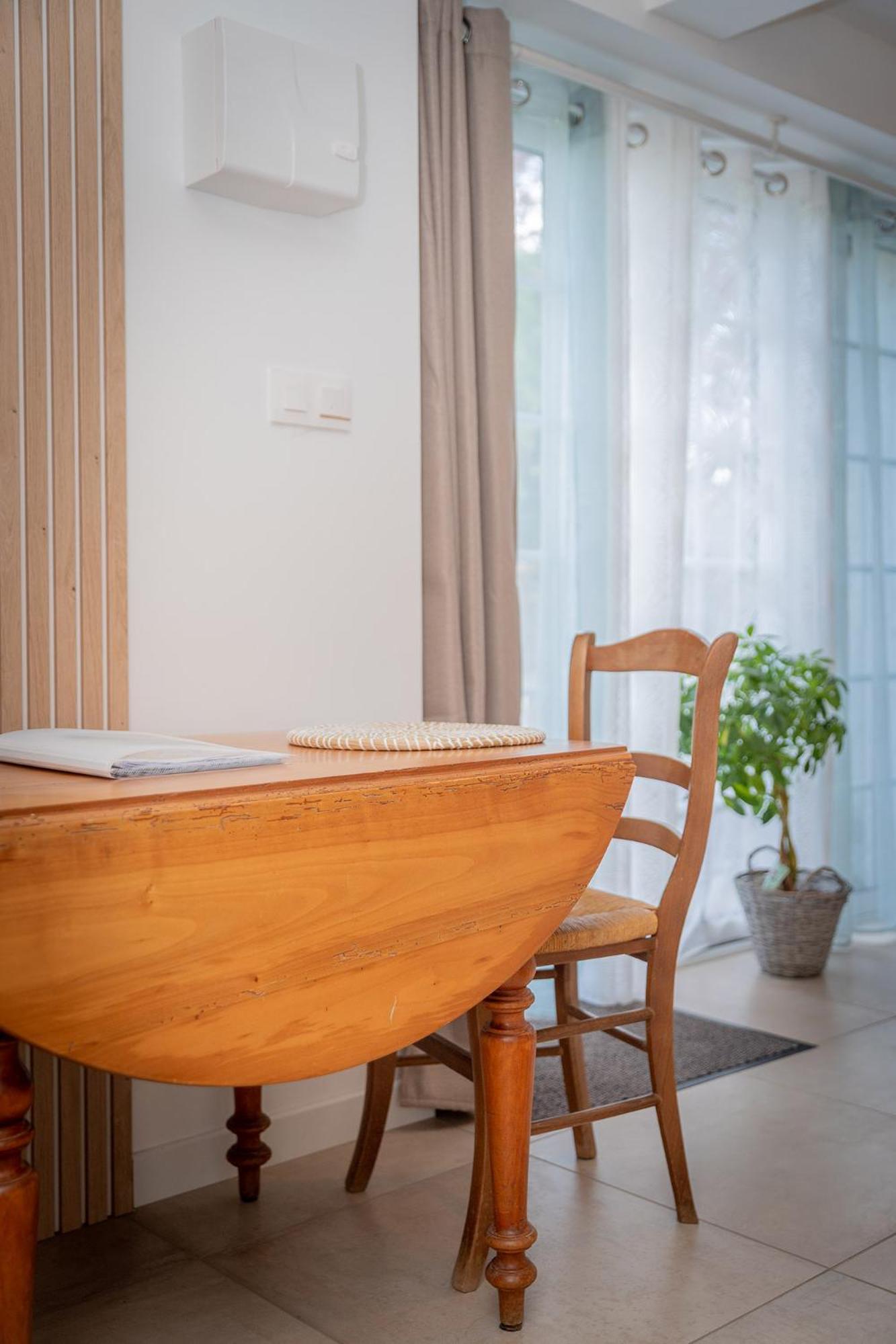 Les Romeline Apartment Montviron